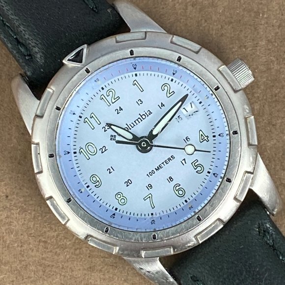 Columbia Sports Wear Sports Watch Silver Tone with Bluish Face Luminous Hands - Picture 1 of 8